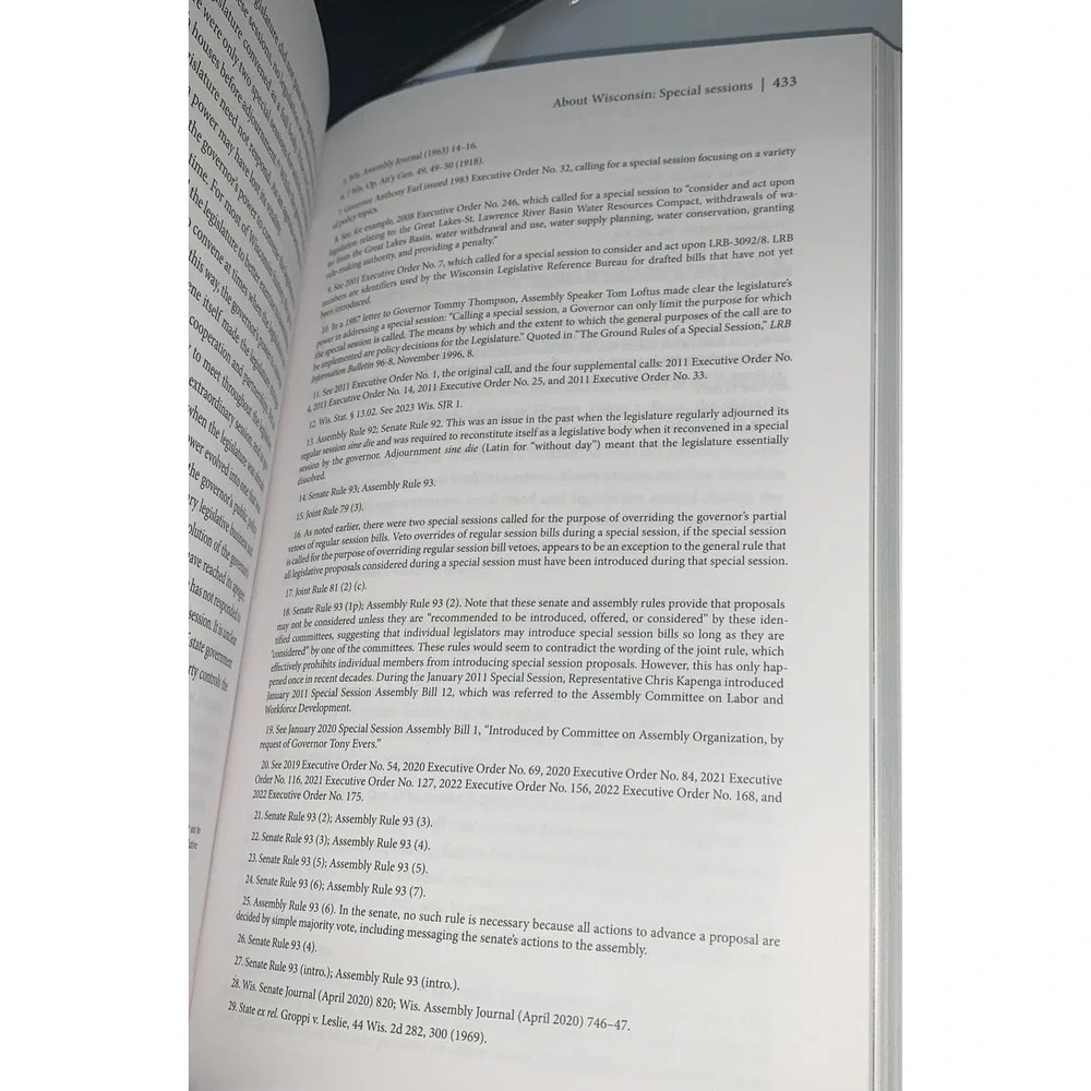 2023-2024 Wisconsin‎ Blue Book - Hardcover